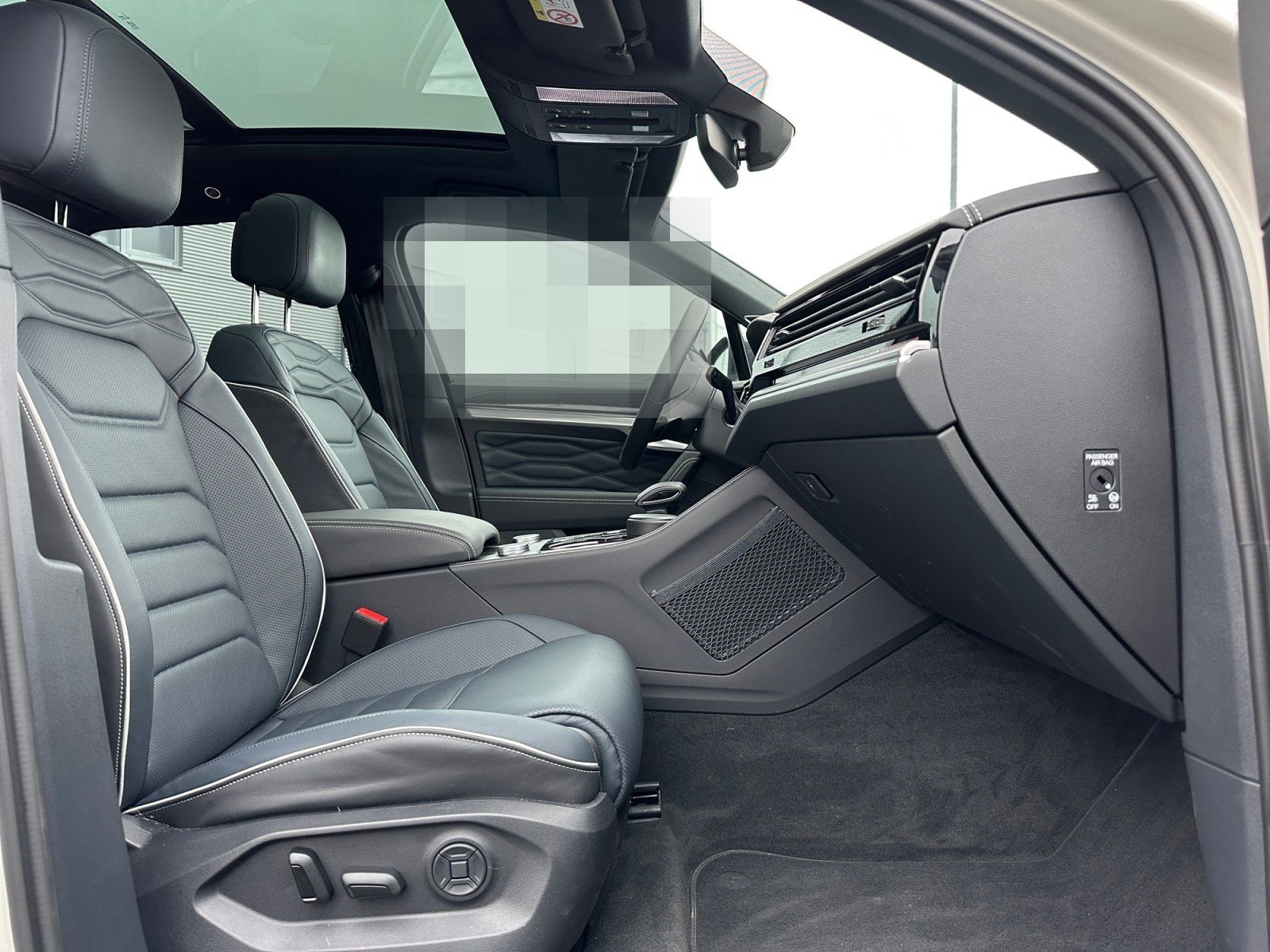 Volkswagen Touareg R-Line 3.0 l V6 TDI 4MOTION 8-Gang-Autom foto 6