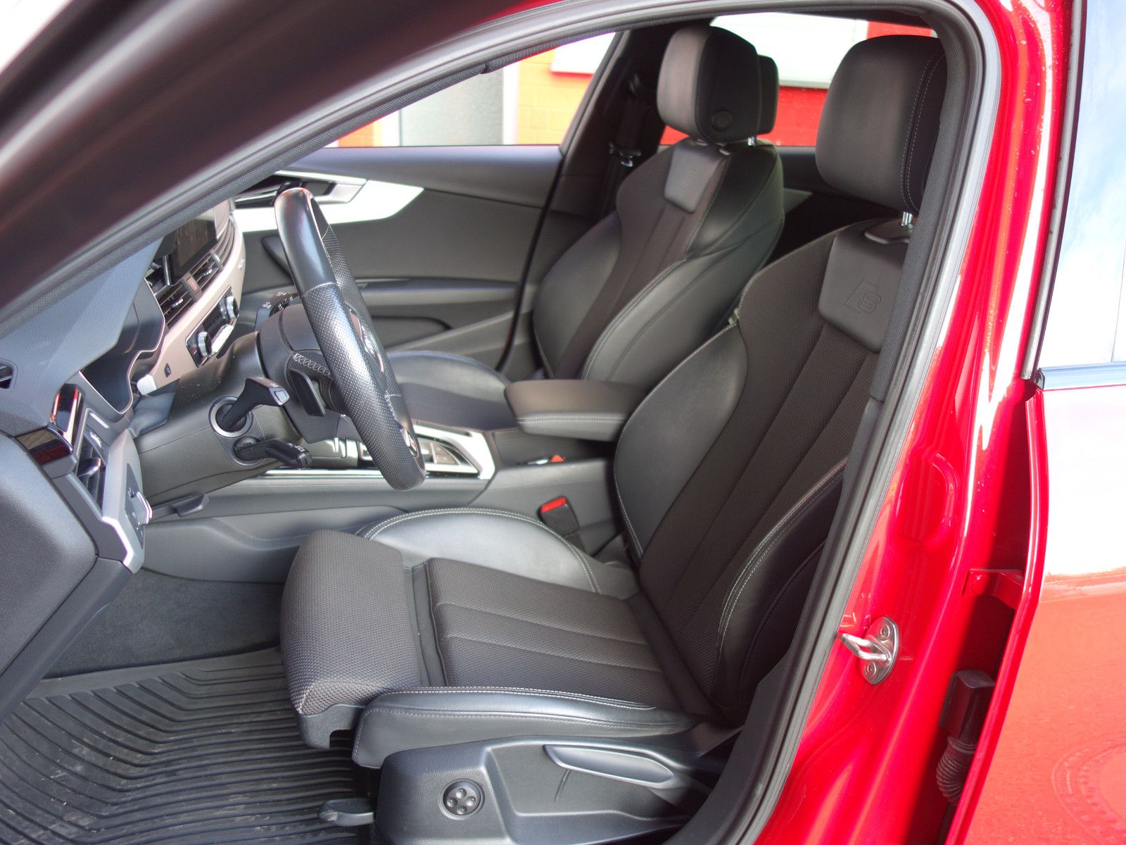 Audi A4 Avant 40 TDI quattro S line Standheizung foto 9