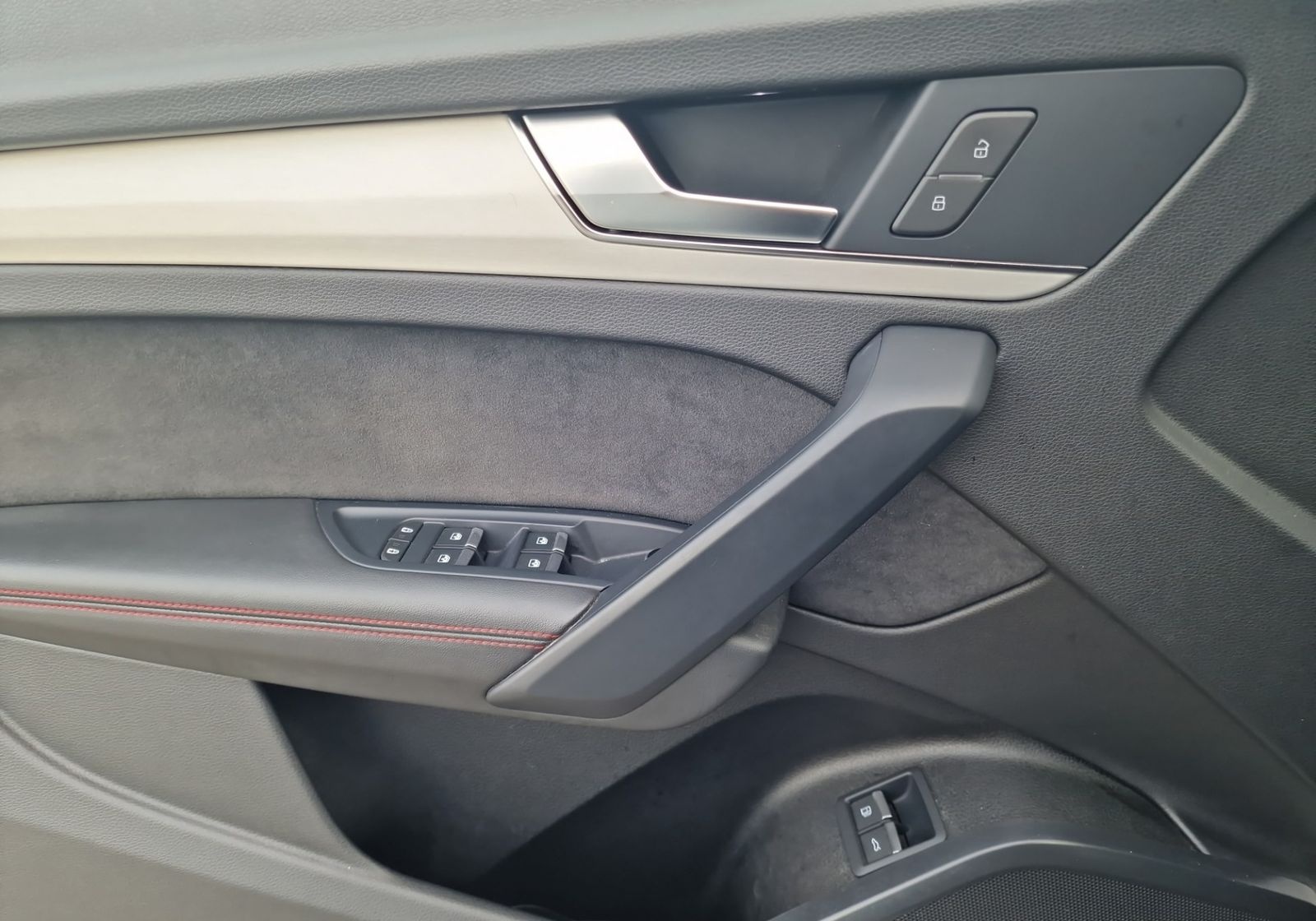 Audi Q5 Sportback 55 TFSI e qu 2x S line MATRIX 20" foto 22