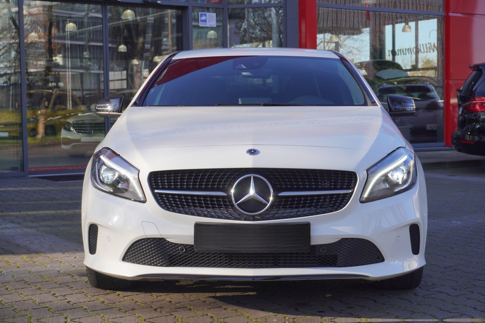 Mercedes-Benz A220 4Matic Urban 4-Matic 7G-DCT LED Totwinkel foto 3