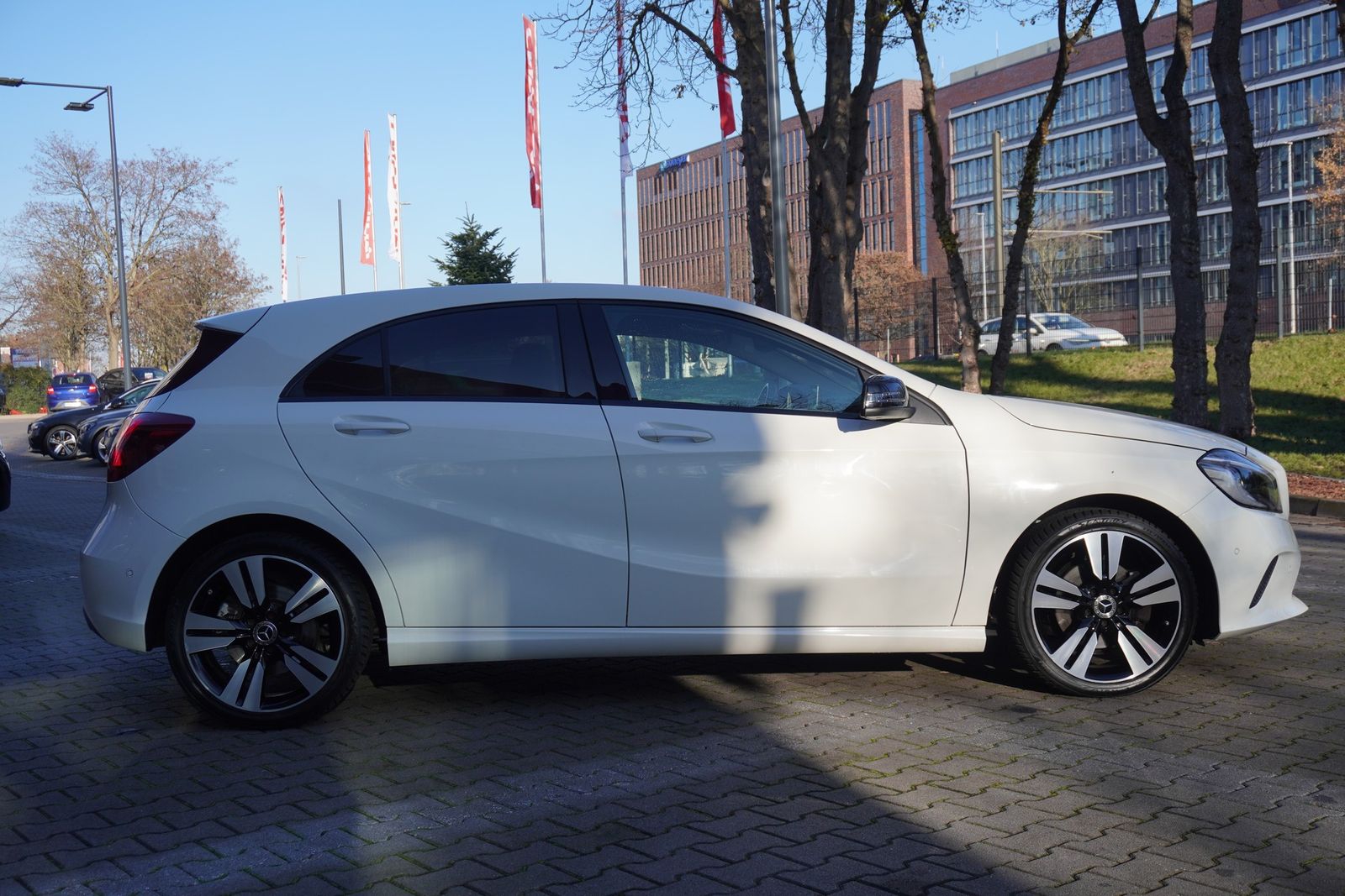 Mercedes-Benz A220 4Matic Urban 4-Matic 7G-DCT LED Totwinkel foto 5