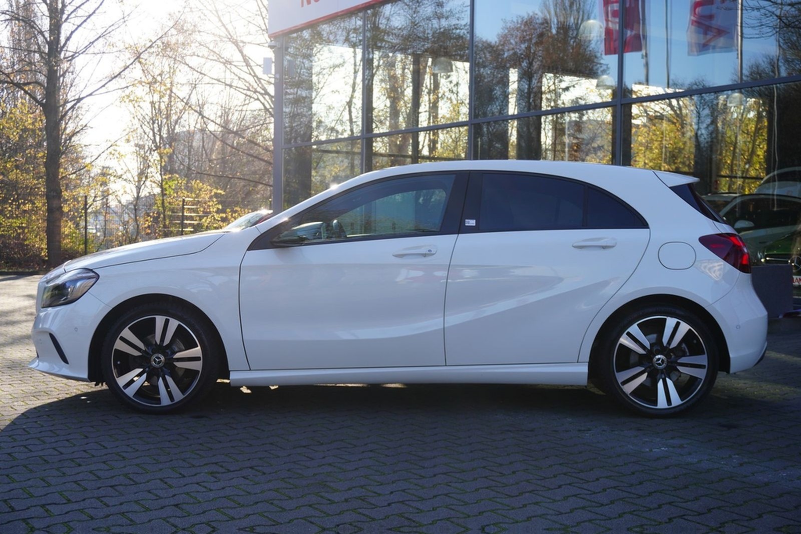 Mercedes-Benz A220 4Matic Urban 4-Matic 7G-DCT LED Totwinkel foto 9