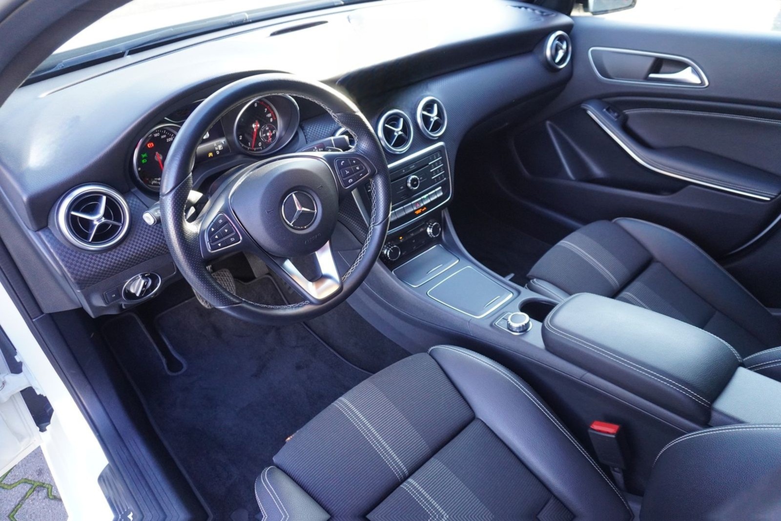 Mercedes-Benz A220 4Matic Urban 4-Matic 7G-DCT LED Totwinkel foto 10