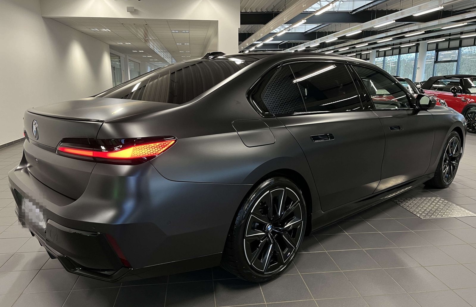 BMW 750e xDrive M Sport Pro TV HUD PANO ACC 360°KAM  foto 4