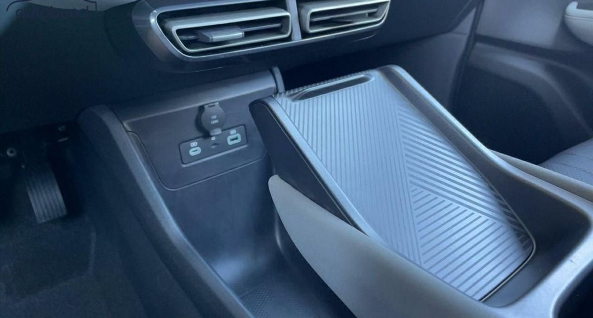 BYD Dolphin Surf Sofort Lieferbar Boost Alu Link NAV foto 13