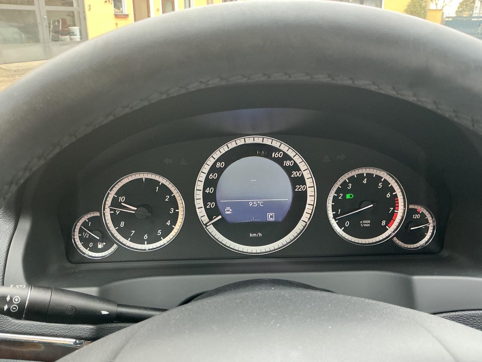 Mercedes-Benz E 350 Coupé BlueEFFICIENCY ELEGANCE foto 13