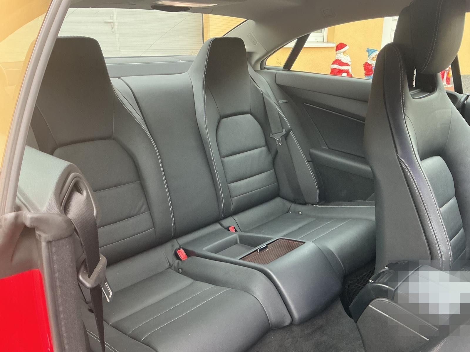 Mercedes-Benz E 350 Coupé BlueEFFICIENCY ELEGANCE foto 15