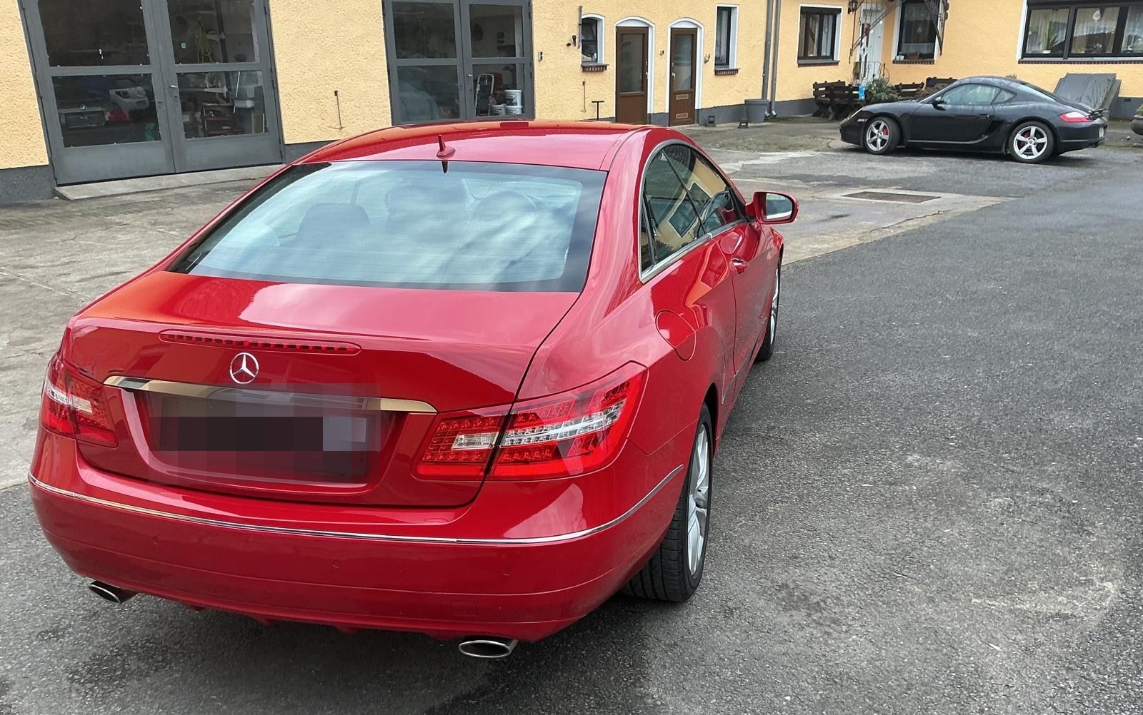 Mercedes-Benz E 350 Coupé BlueEFFICIENCY ELEGANCE foto 6