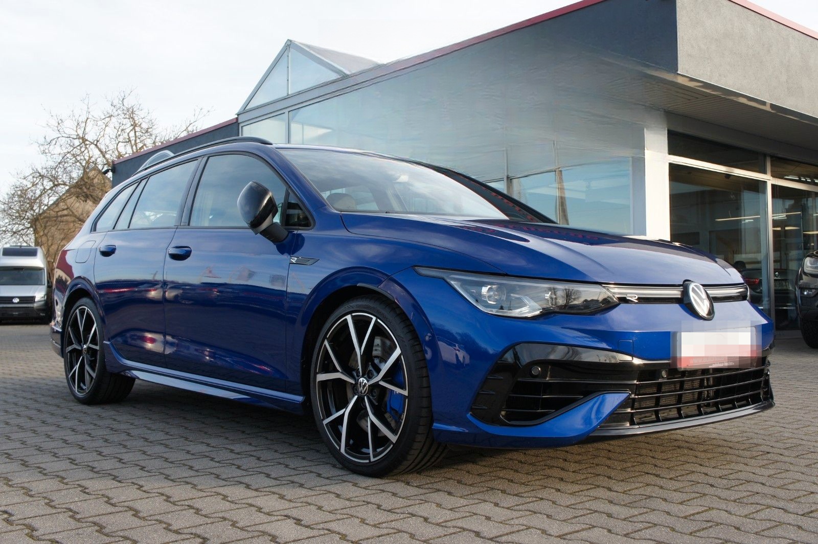 Volkswagen Golf VIII Variant R 2.0 TSI 4Motion DSG *MATRIX* foto 2