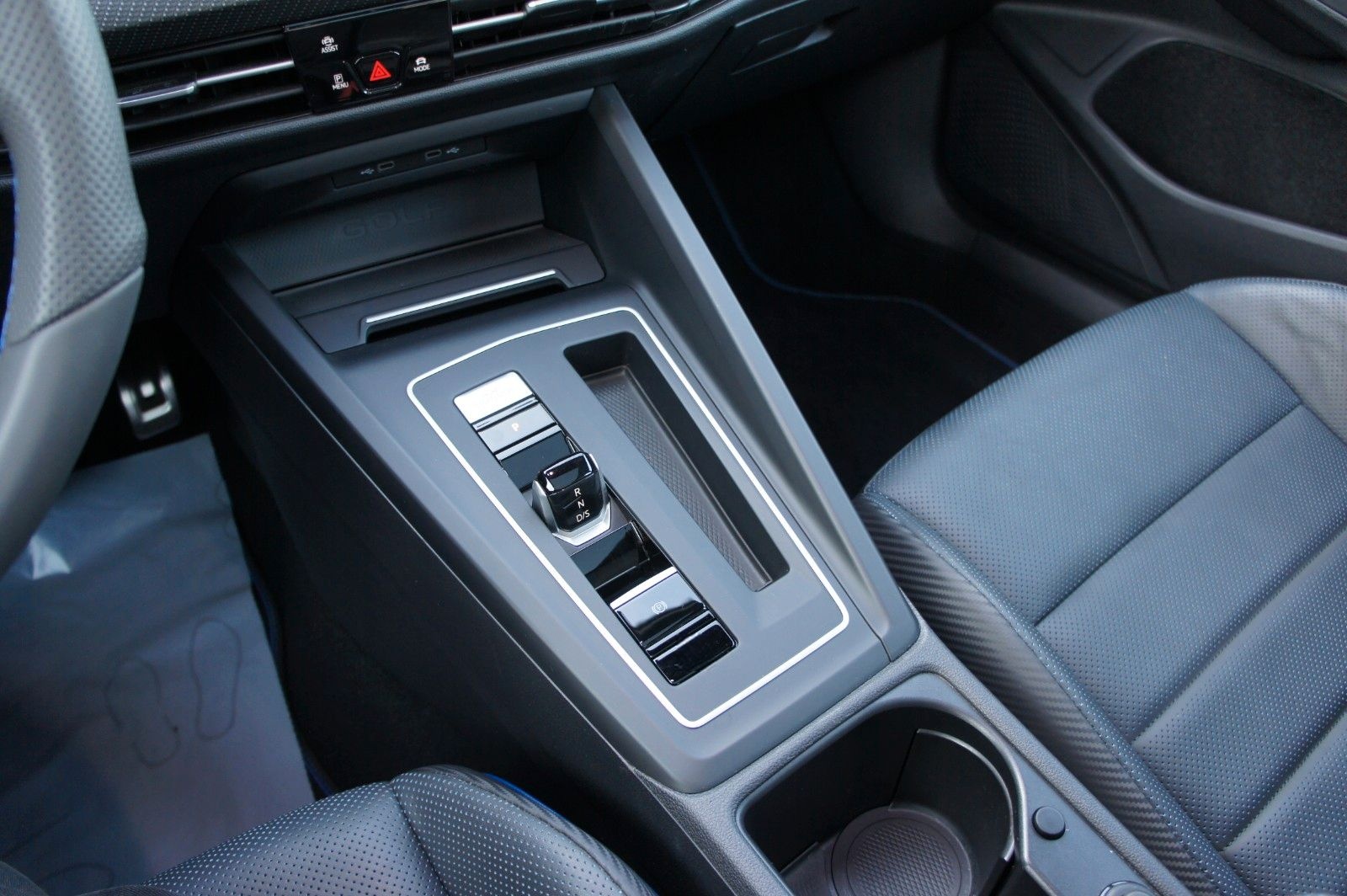 Volkswagen Golf VIII Variant R 2.0 TSI 4Motion DSG *MATRIX* foto 16