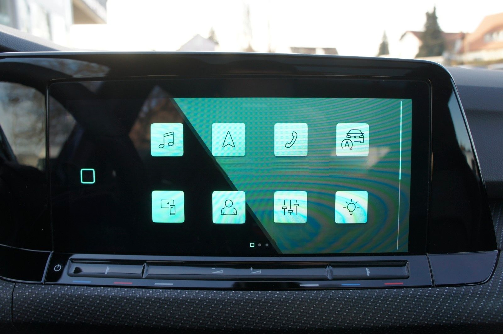 Volkswagen Golf VIII Variant R 2.0 TSI 4Motion DSG *MATRIX* foto 17