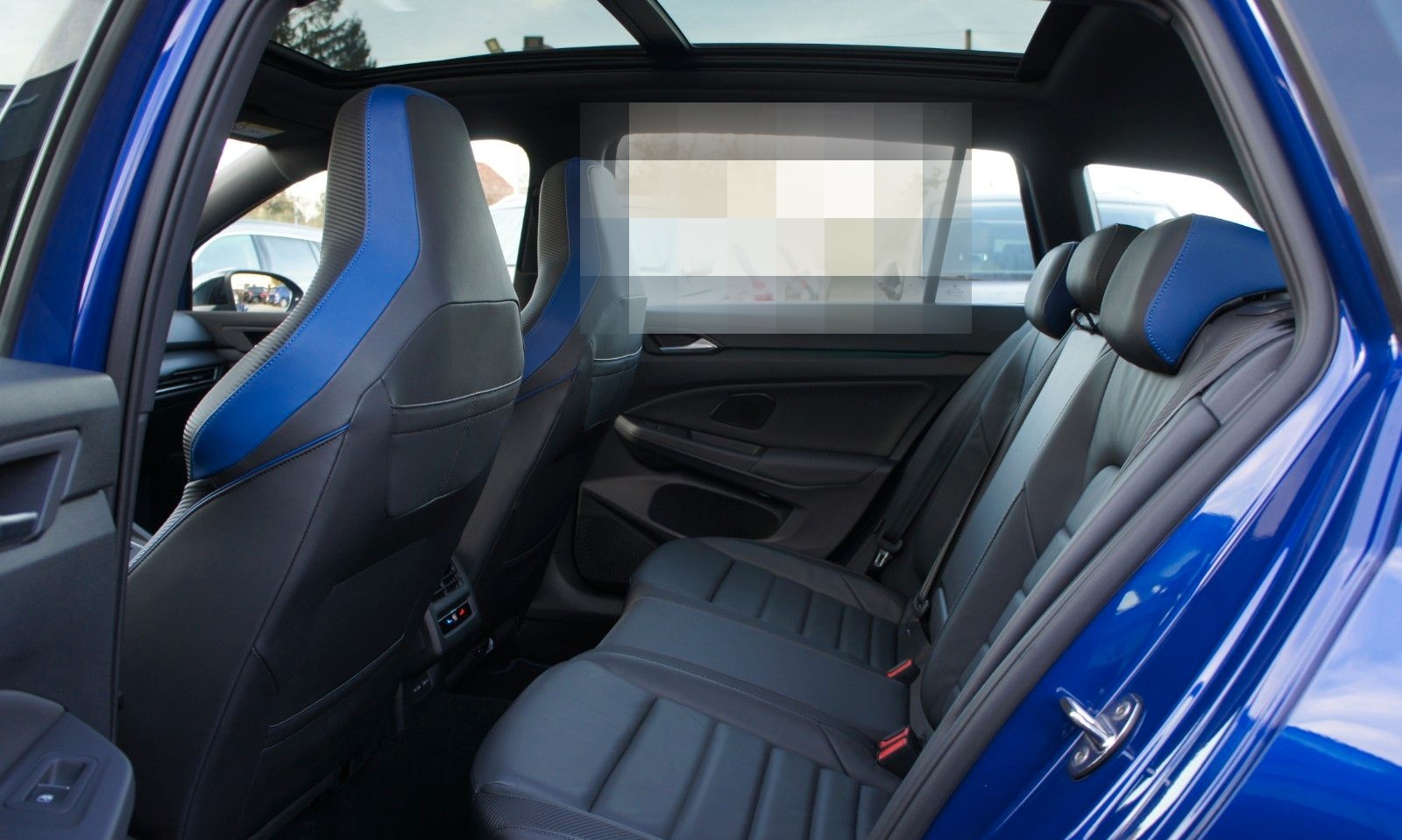 Volkswagen Golf VIII Variant R 2.0 TSI 4Motion DSG *MATRIX* foto 25