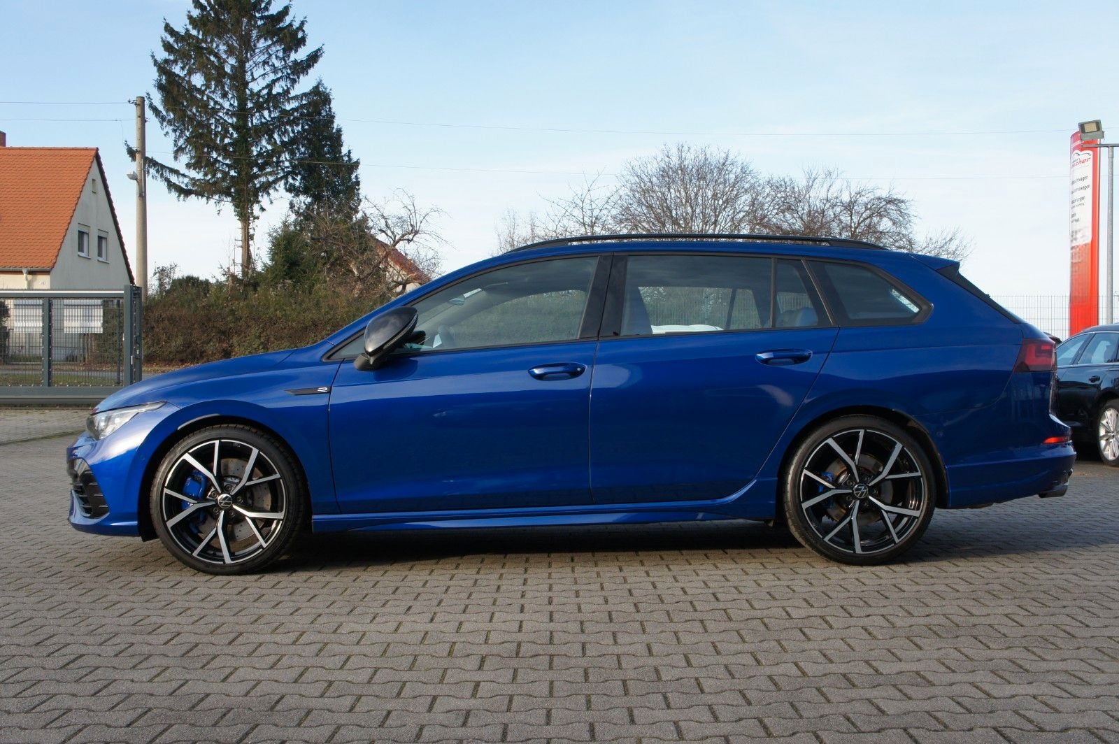 Volkswagen Golf VIII Variant R 2.0 TSI 4Motion DSG *MATRIX* foto 5