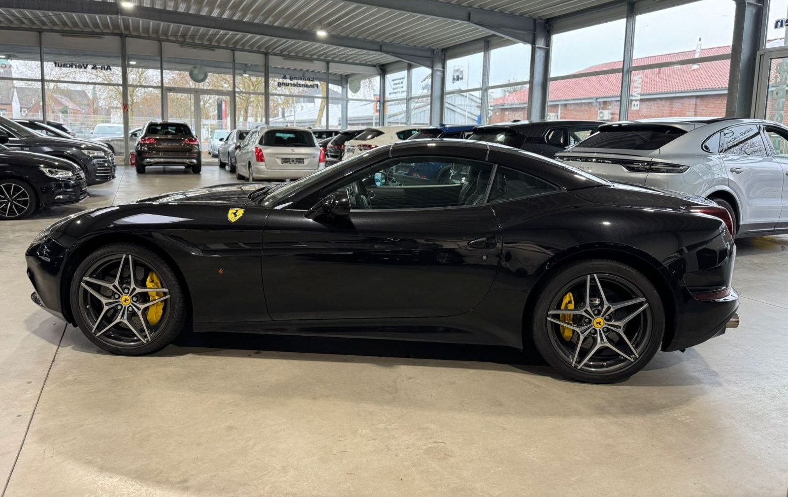 Ferrari California Navi|SHZ|CarPlay|4 Sitzer|Scheckheft foto 4