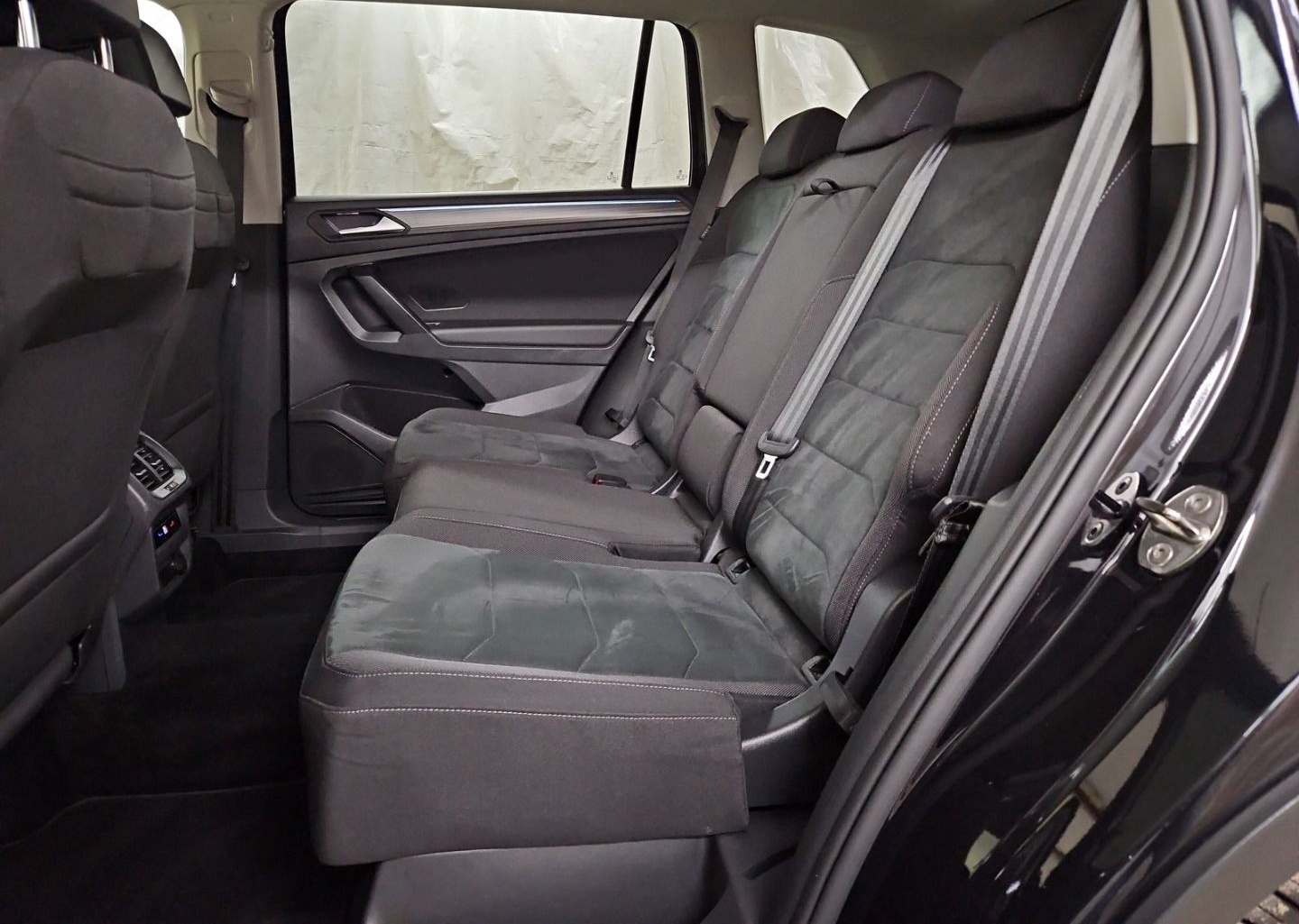 Volkswagen Tiguan Allspace 2.0TSI Elegance 4M MATRIX KAMERA foto 12