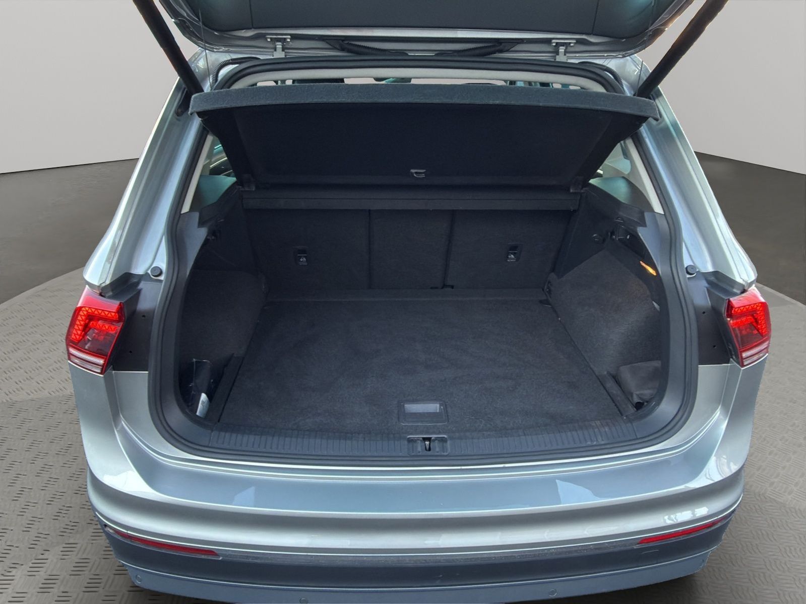 Volkswagen Tiguan 1.4 TSI 4mot Highline DSG AHK+LED+ACC+RFK foto 16