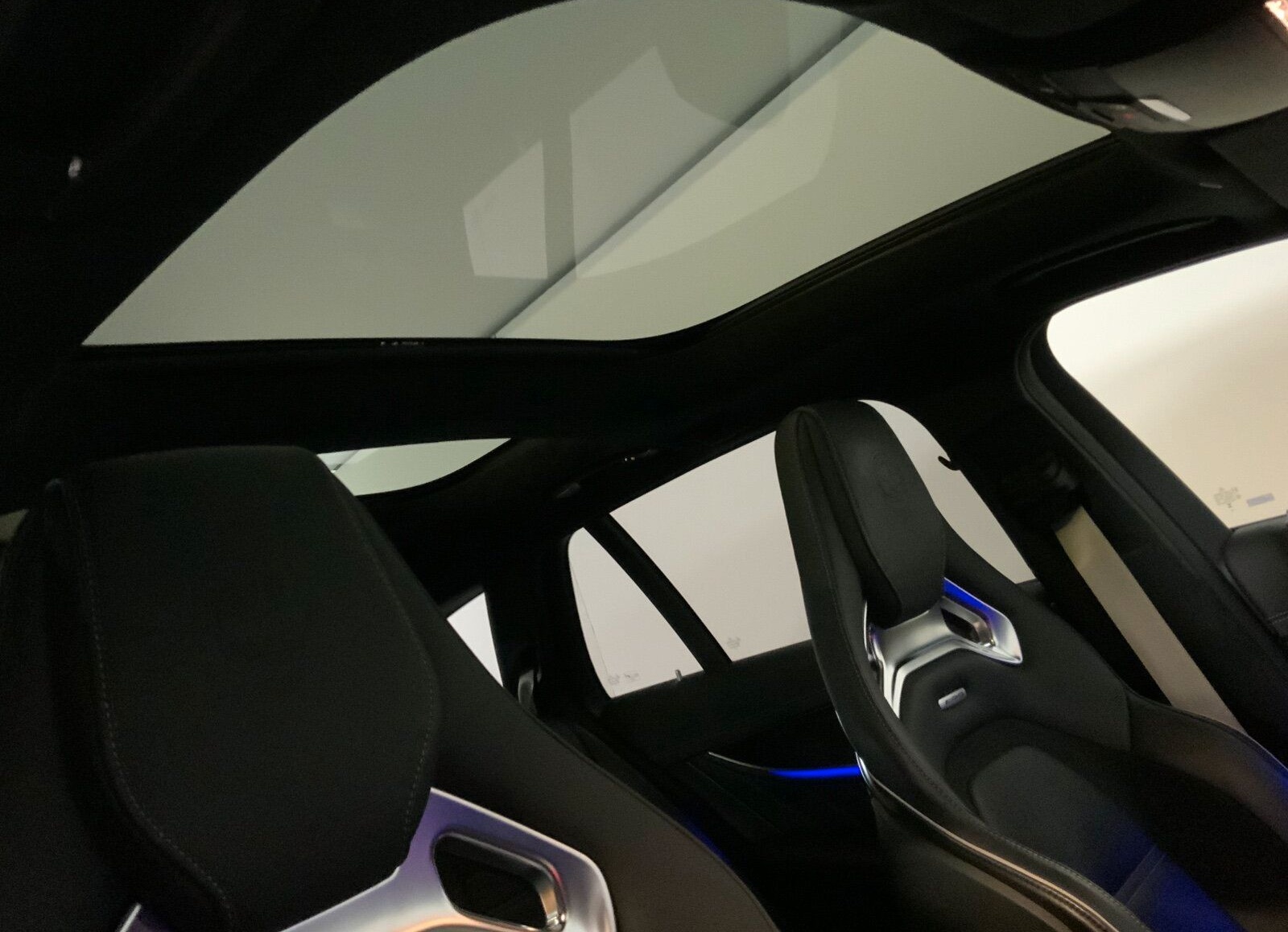 Mercedes-Benz E 63 S AMG 4M T PerfSitz Burm AHK Pano HUD DISTR foto 19