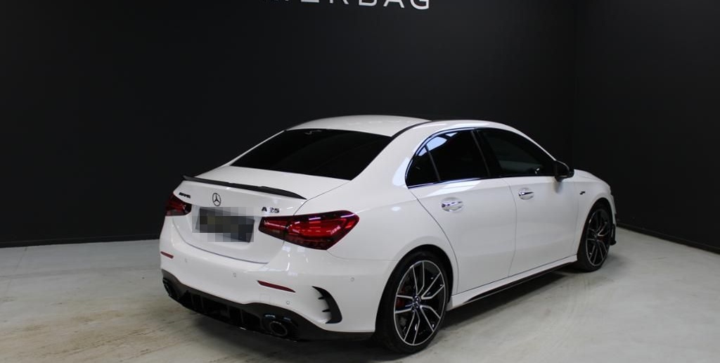 Mercedes-Benz AMG A 35 4M *LIM AERO PANO NIGHT II BEAM BUR 19' foto 4