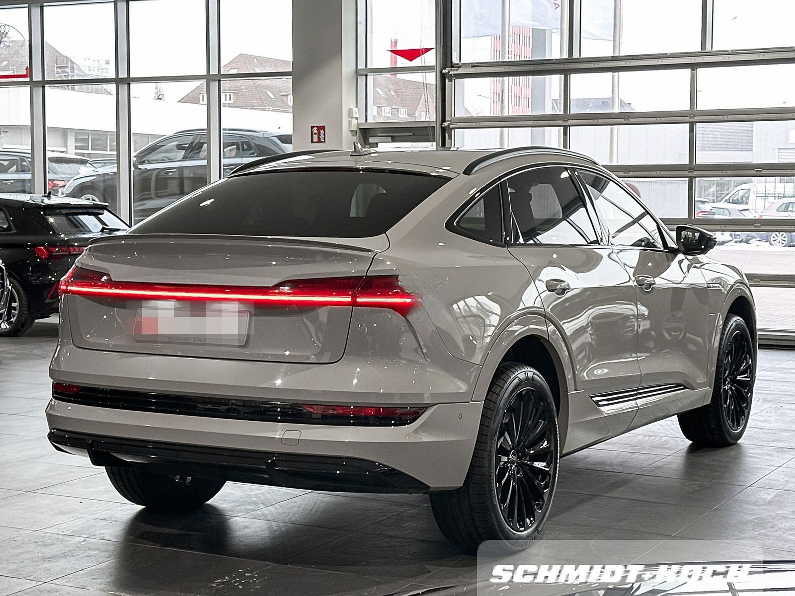 Audi E-TRON SPORTBACK 55 QUAT. S-LINE RAUTEN MATRIX foto 2