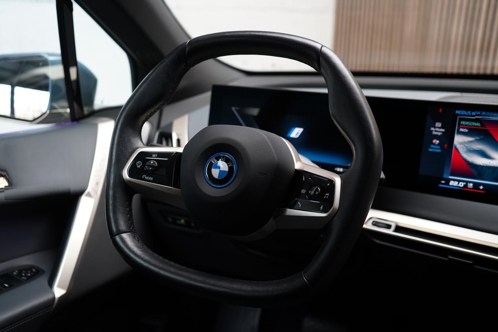 BMW iX M60 Laser | ACC | 360 | SkyLounge | B&W | AHK foto 12