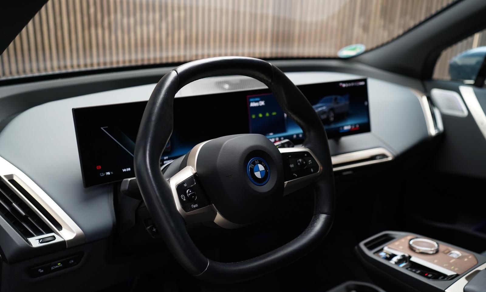 BMW iX M60 Laser | ACC | 360 | SkyLounge | B&W | AHK foto 18