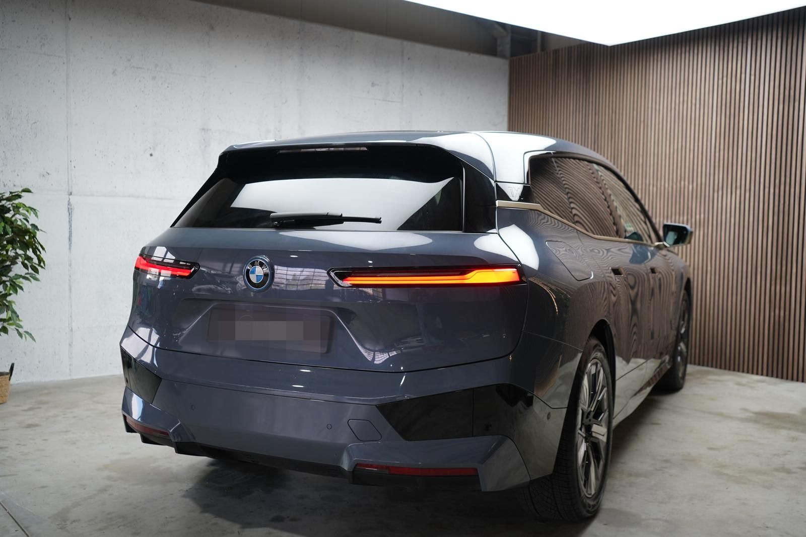 BMW iX M60 Laser | ACC | 360 | SkyLounge | B&W | AHK foto 7