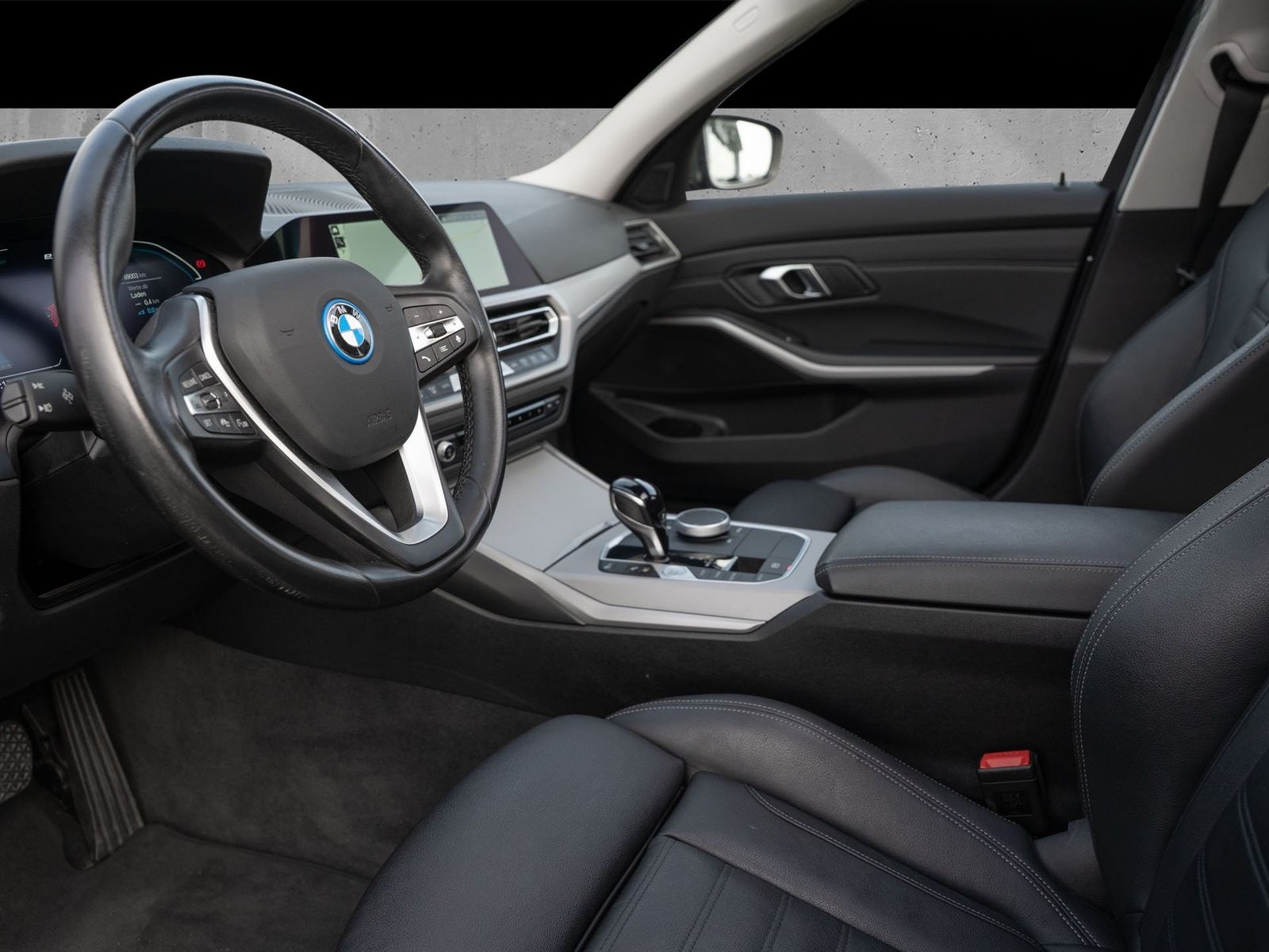 BMW 330e xDrive. ACC. AHK.Driving Assist.Leder foto 4