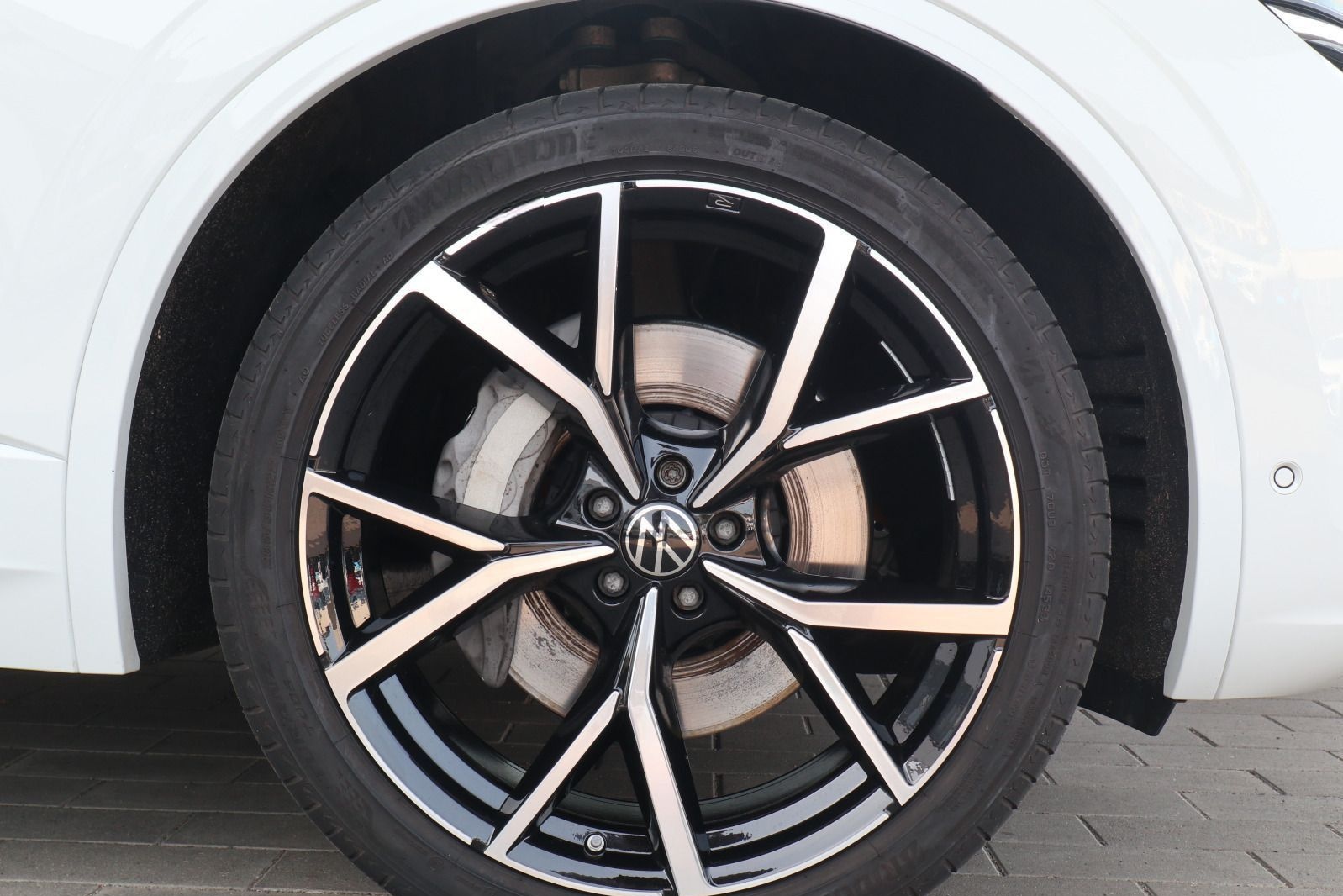 Volkswagen Touareg R-Line 3.0 V6 TSI DSG 4Motion PANO AHK L foto 21