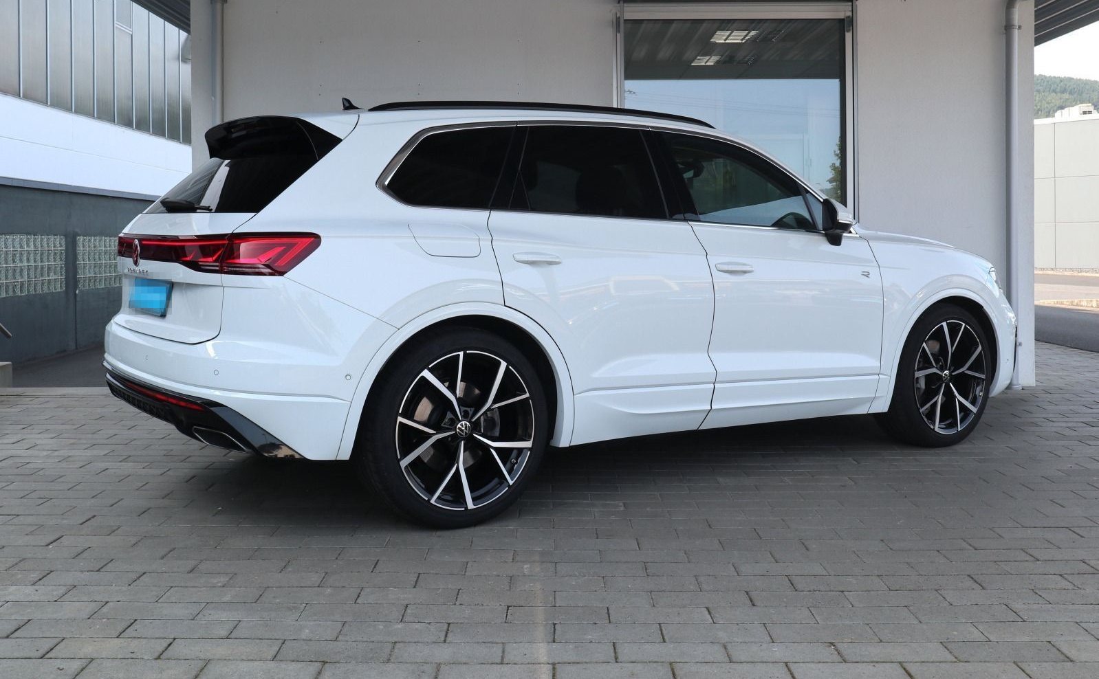 Volkswagen Touareg R-Line 3.0 V6 TSI DSG 4Motion PANO AHK L foto 5