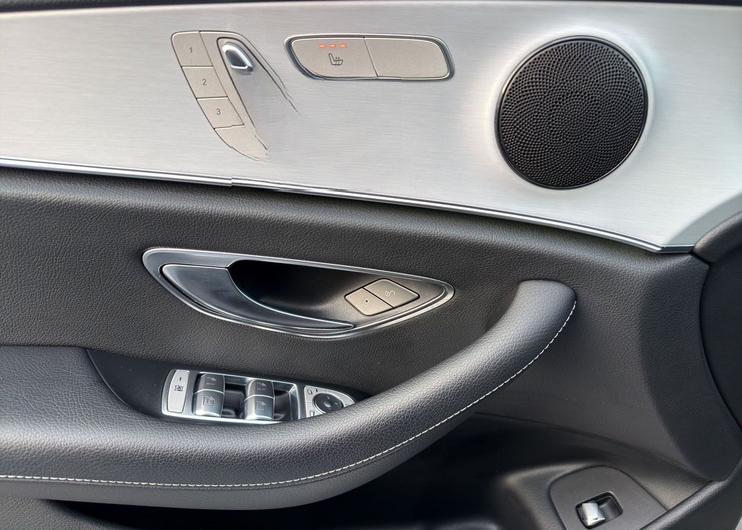 Mercedes-Benz E 220 Avantgarde Wide Navi ACC LED Standheizung foto 21