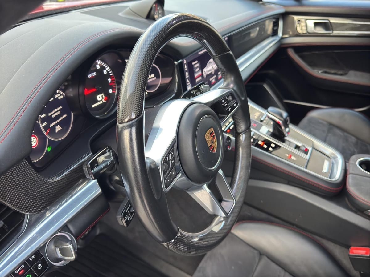 Porsche Panamera GTS V8 Sport Design Panorama Burmester foto 15