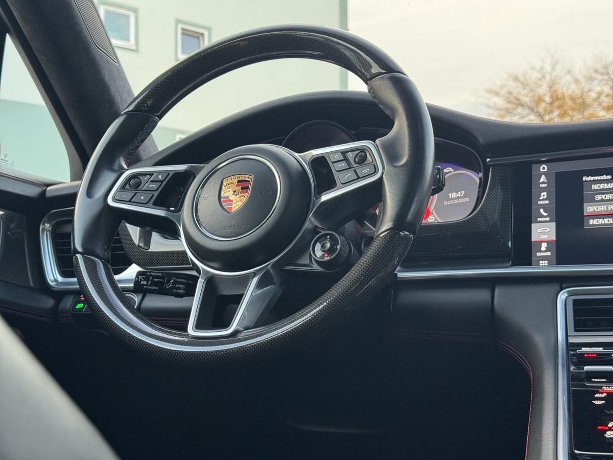 Porsche Panamera GTS V8 Sport Design Panorama Burmester foto 18