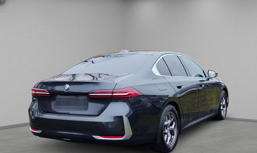 BMW 520 d Lim. 197PS +COMF.P+ALLW+HARM.KARD.+INNOVP+ foto 4
