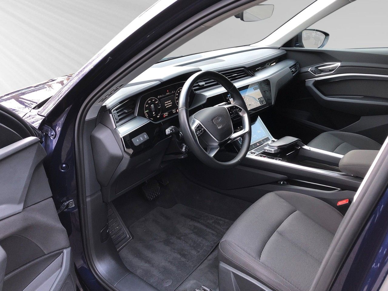 Audi e-tron advanced 55quattro ACC+SITZHZG+2AC+INTERF foto 8