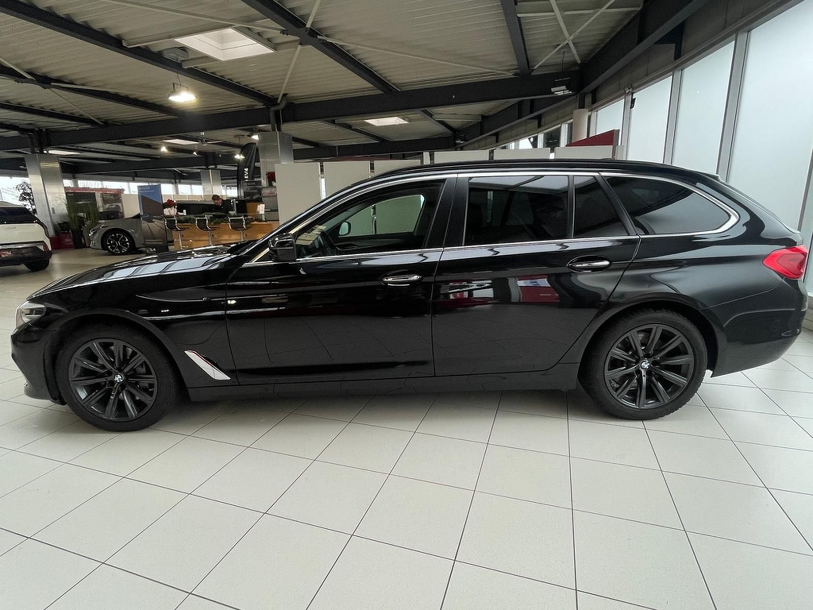 BMW 540 d Touring xDrive+Automatik+Kamera+Navi+voll foto 3