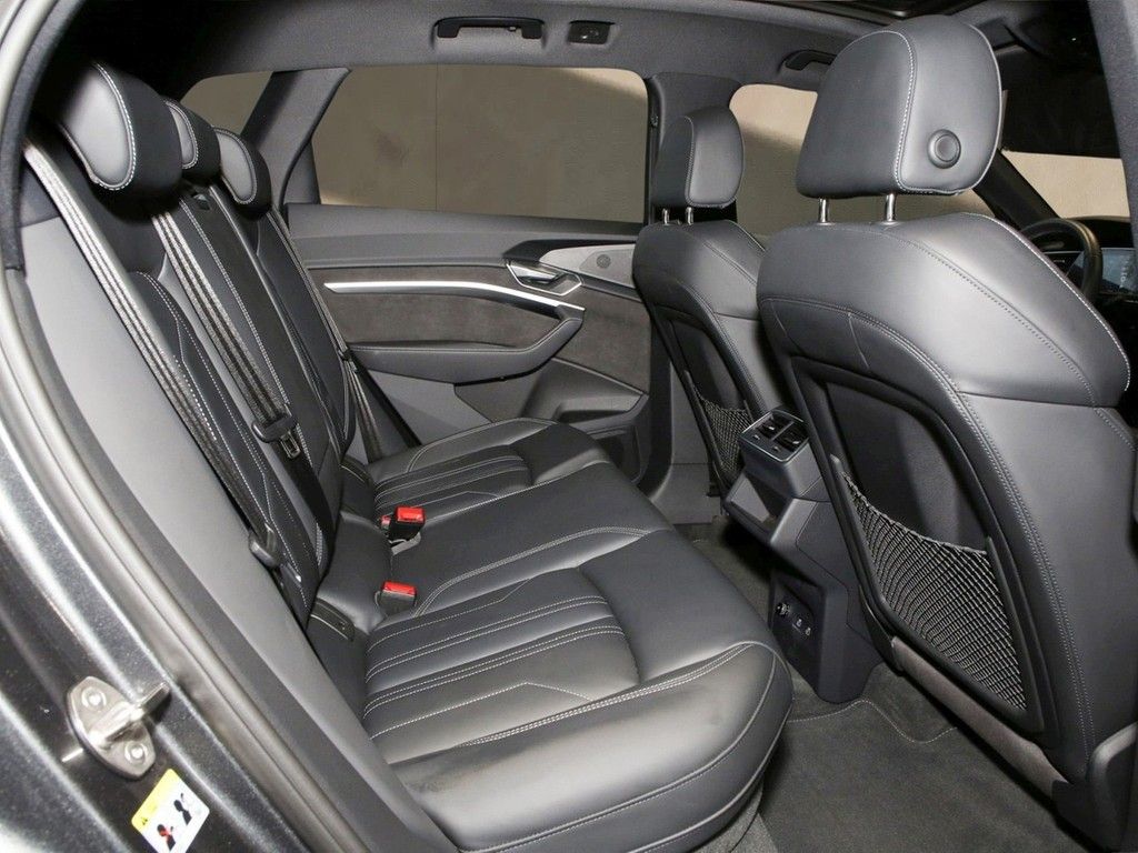 Audi e-tron S quattro 22"Pano AHK Navi+VC LED 360°Kam foto 8