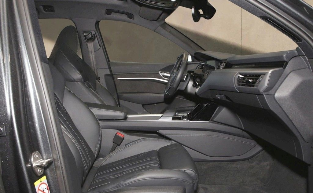 Audi e-tron S quattro 22"Pano AHK Navi+VC LED 360°Kam foto 9