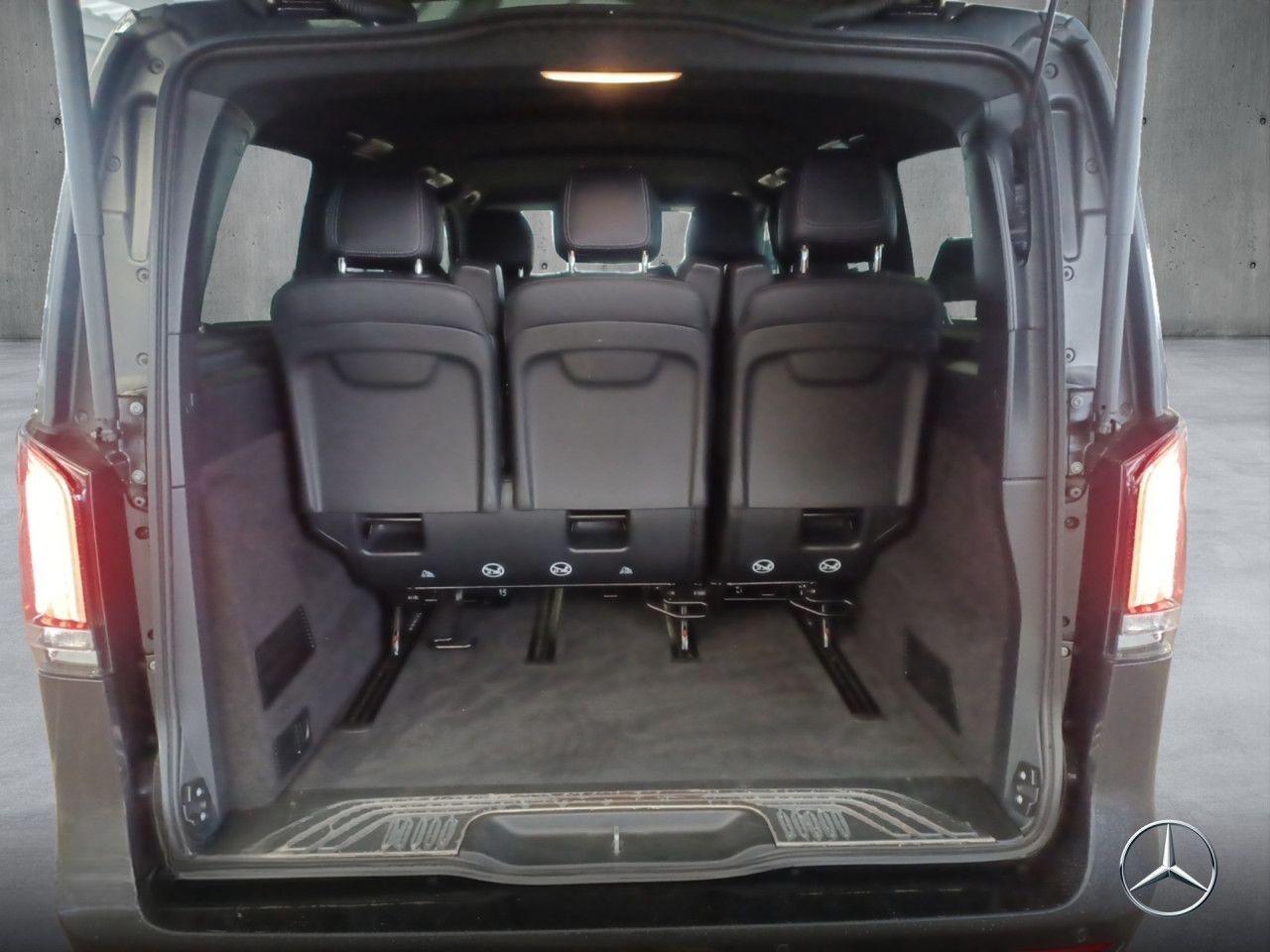 Mercedes-Benz V 300 d AVANTGARDE 9G+AHK+StandHZ+Distronic+MBUX foto 16
