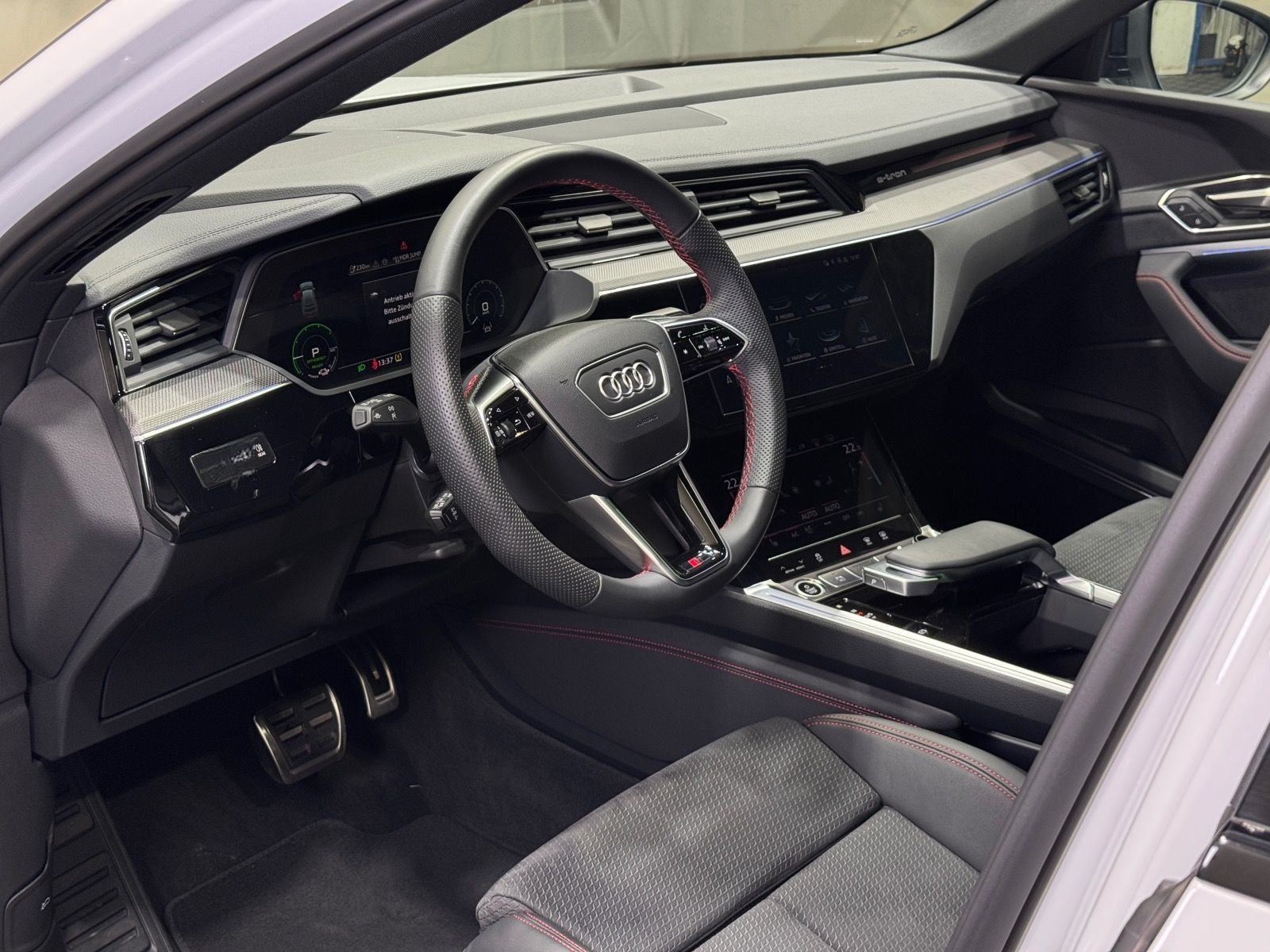 Audi Q8 Sportback e-tron S-Line Edition 55 | PANO foto 18
