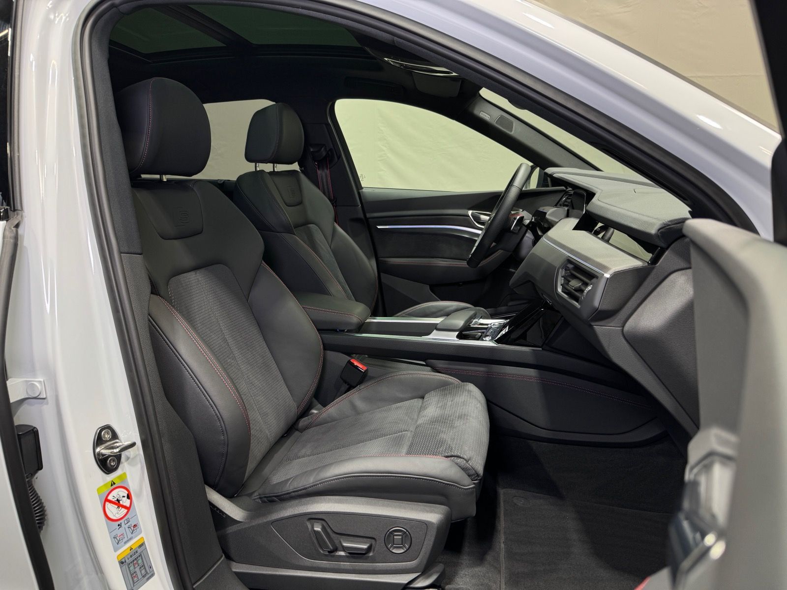 Audi Q8 Sportback e-tron S-Line Edition 55 | PANO foto 23