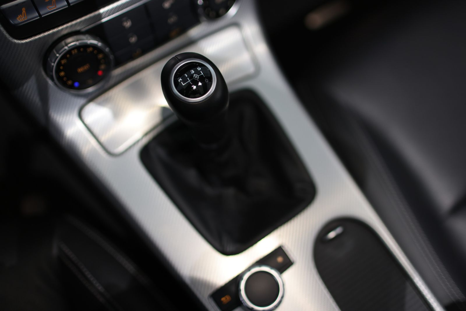 Mercedes-Benz SLC 200 AIRSCARF / TOTWINKEL / LEDER / NAVI foto 14