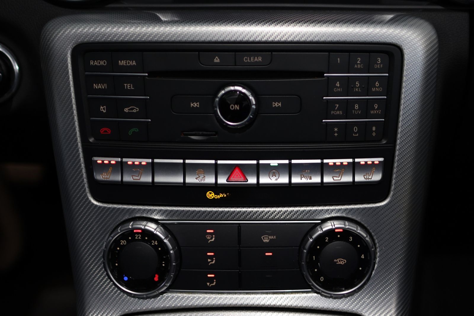 Mercedes-Benz SLC 200 AIRSCARF / TOTWINKEL / LEDER / NAVI foto 16