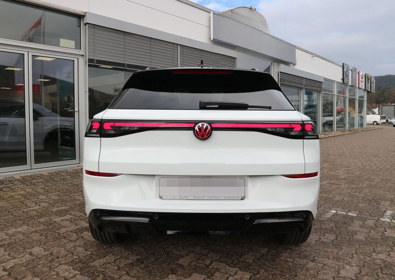 Volkswagen T-Roc R-Line 1.5 eTSI OPF 110 kW (150 PS) DSG *W foto 11