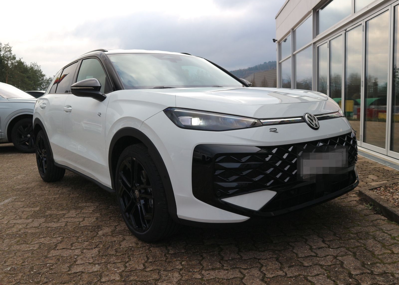 Volkswagen T-Roc R-Line 1.5 eTSI OPF 110 kW (150 PS) DSG *W foto 13