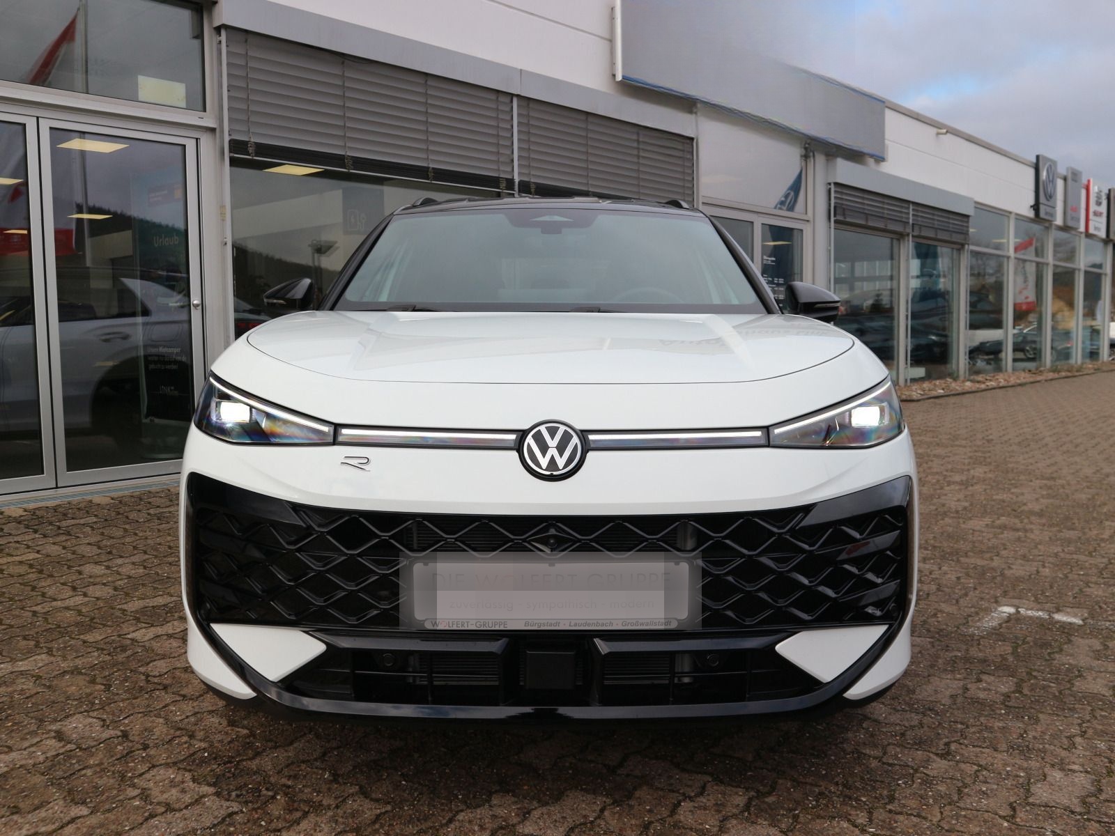 Volkswagen T-Roc R-Line 1.5 eTSI OPF 110 kW (150 PS) DSG *W foto 3