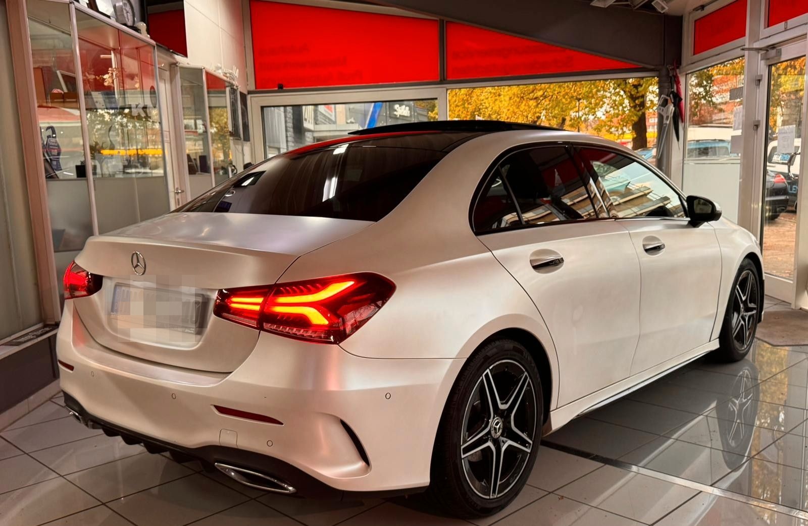Mercedes-Benz A 200d Lim. AMG Line*Pano*Memory*360* foto 2