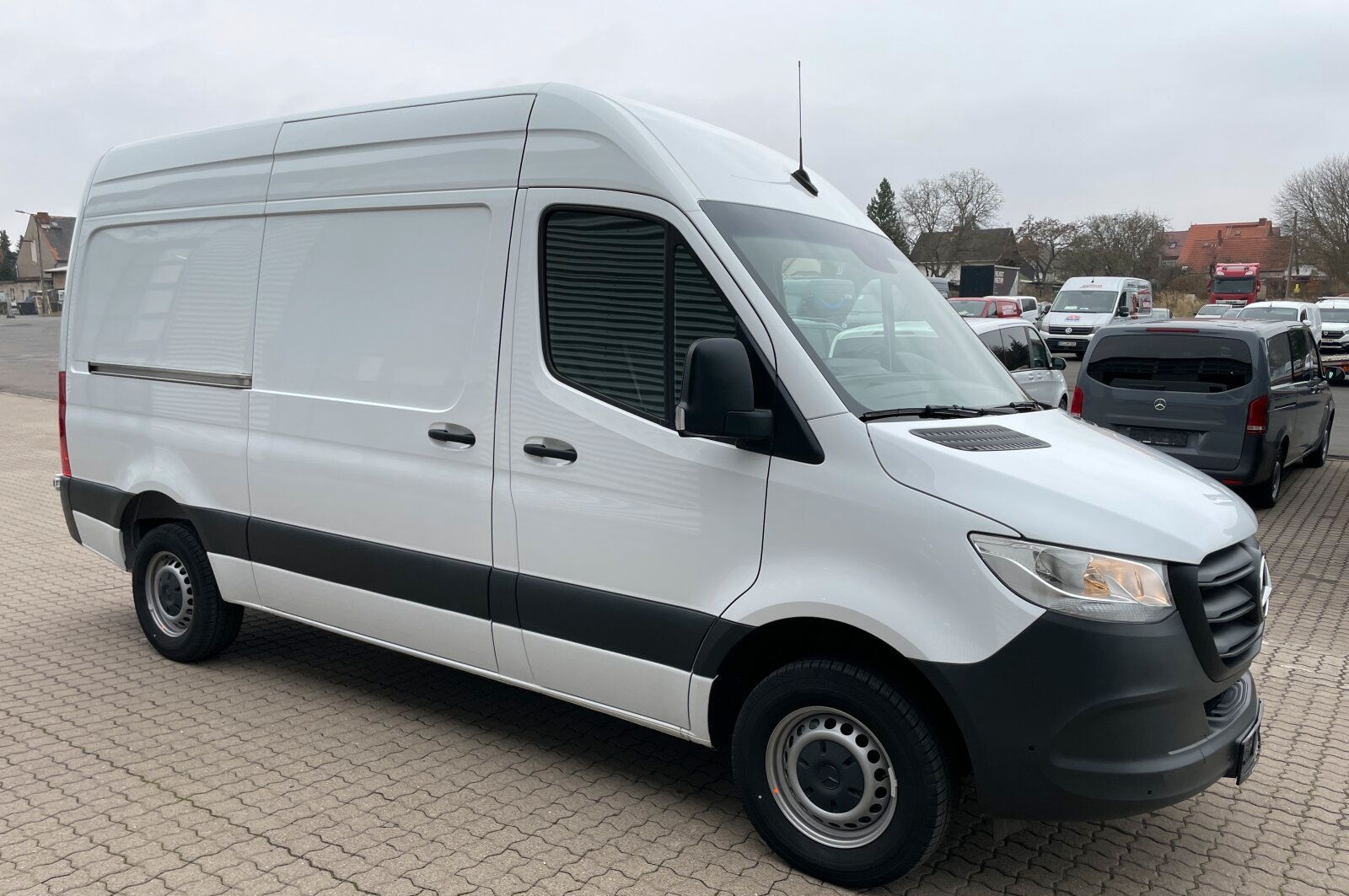 Mercedes-Benz Sprinter 317 CDI HD AHZV+KAMERA+HOLZBD.+3SITZ foto 2