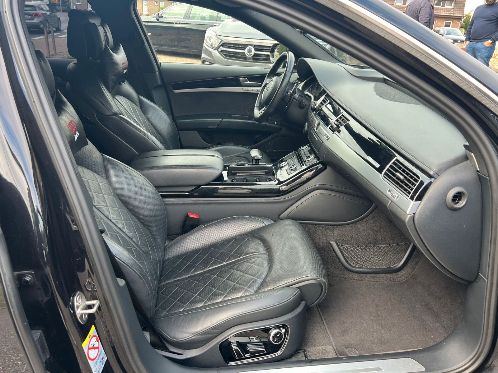 Audi A8 4.2 TDI clean diesel quattro foto 13