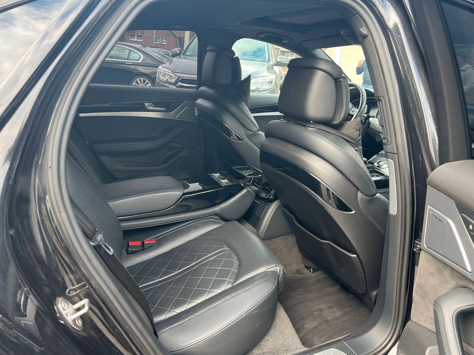 Audi A8 4.2 TDI clean diesel quattro foto 18