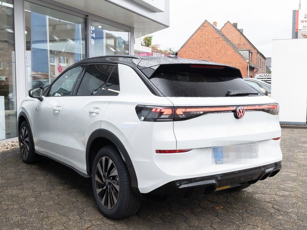 Volkswagen T-Roc 1.5 eTSI 110 kW R-Line HUD Navi Digitales foto 2